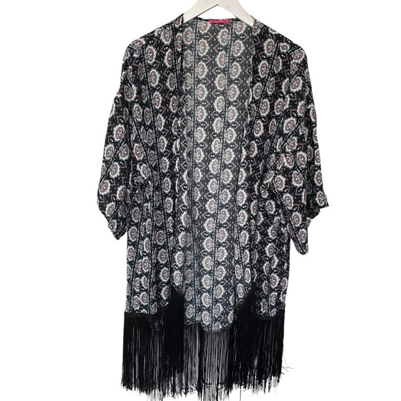 2xtremz Tops - ⚡️ LAST CHANCE MARKDOWN !⭐Boho Fringe Kimono Size Medium Black  Print Womens Top
